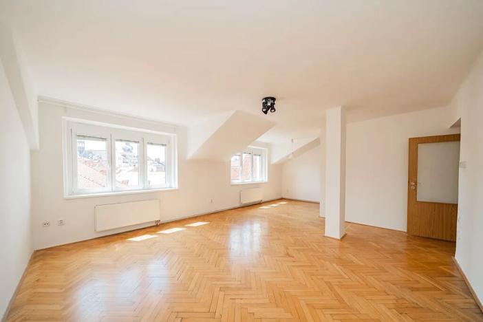 Pronájem bytu 2+kk, Praha - Staré Město, Celetná, 68 m2