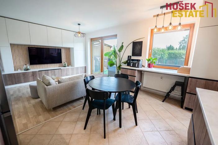 Prodej bytu 3+kk, Holubice, 74 m2