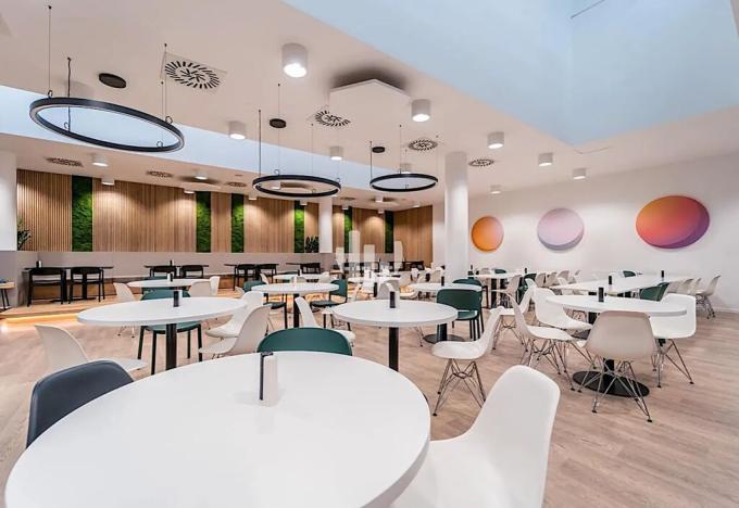 Pronájem kanceláře, Praha - Karlín, Ke Štvanici, 1080 m2