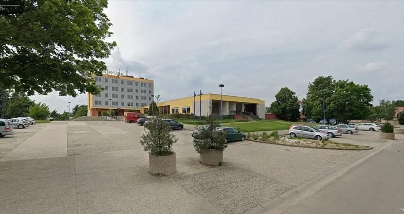 Prodej pozemku, Pohořelice, 7653 m2