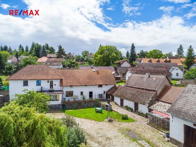 Prodej rodinného domu, Kozárovice, 174 m2