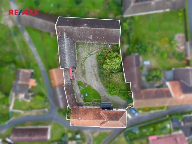 Prodej rodinného domu, Kozárovice, 174 m2