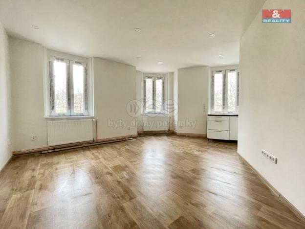 Pronájem bytu 2+kk, Klášterec nad Ohří - Miřetice u Klášterce nad Ohří, Chomutovská, 51 m2