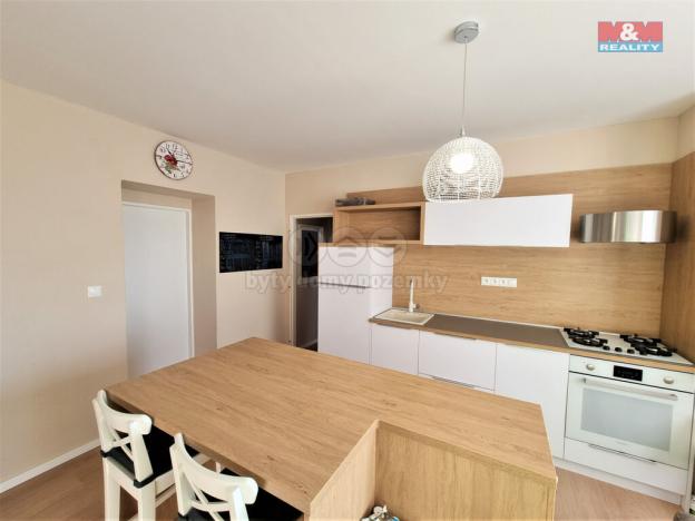 Prodej bytu 3+1, Rohatec, Nádražní, 90 m2