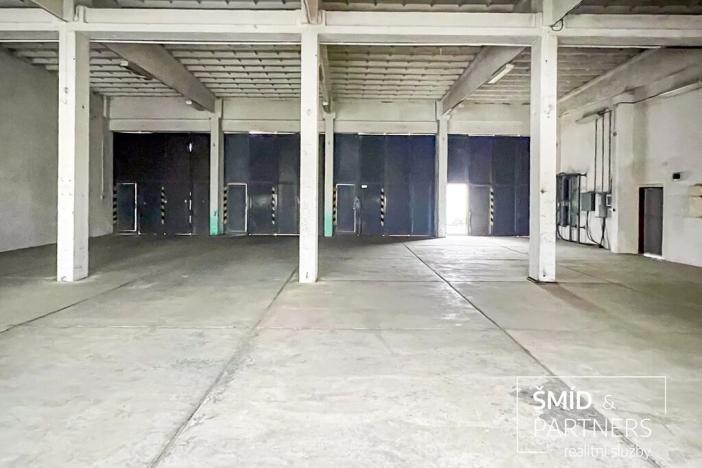 Pronájem skladu, Vrátkov, 1170 m2