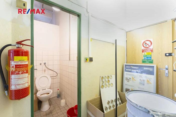 Pronájem obchodního prostoru, Pardubice, Erno Košťála, 90 m2