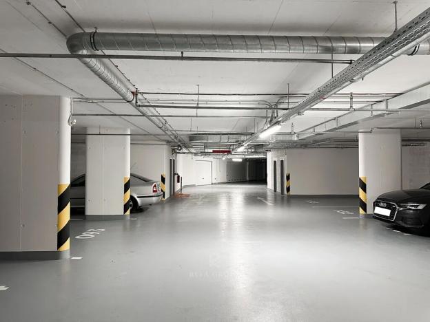 Pronájem garáže, Praha, 15 m2