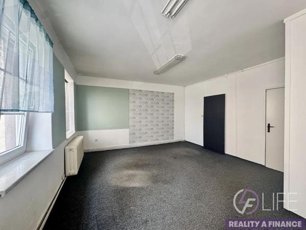 Pronájem atypického bytu, Vrchlabí, Fügnerova, 30 m2