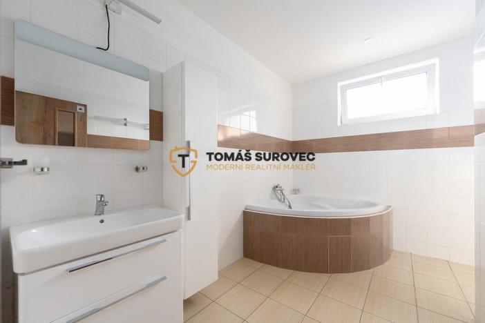 Prodej rodinného domu, Zlín - Louky, K Luhám, 277 m2