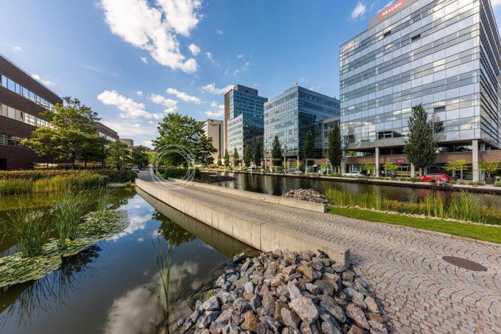 Pronájem kanceláře, Brno - Štýřice, Holandská, 527 m2