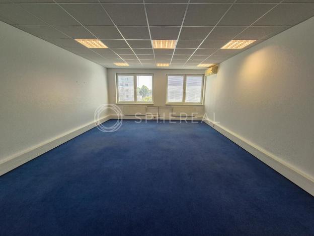 Pronájem kanceláře, Brno - Slatina, Řípská, 436 m2