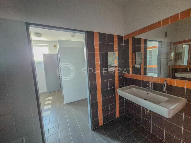 Pronájem kanceláře, Brno - Slatina, Řípská, 436 m2