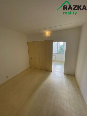 Pronájem bytu 2+1, Chodová Planá, sídliště Lučina, 64 m2