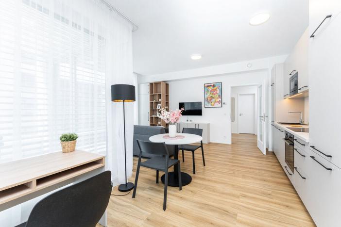 Pronájem bytu 2+kk, Praha - Vysočany, Odkolkova, 52 m2