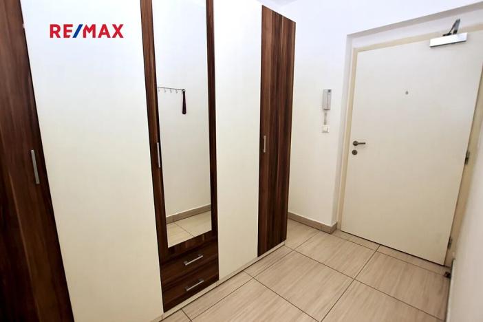Pronájem bytu 1+kk, Praha - Michle, Magistrů, 30 m2