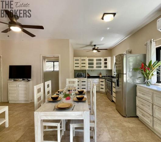 Prodej komerční, Coxen Hole, Roatán, Honduras, 304 m2