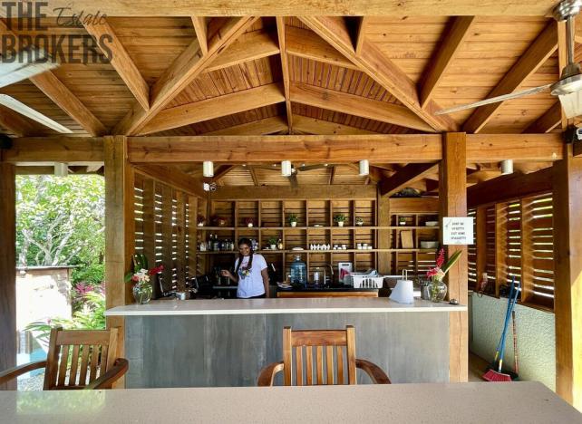 Prodej komerční, Coxen Hole, Roatán, Honduras, 304 m2