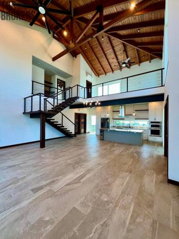 Prodej rodinného domu, Coxen Hole, Roatán, Honduras, 1452 m2