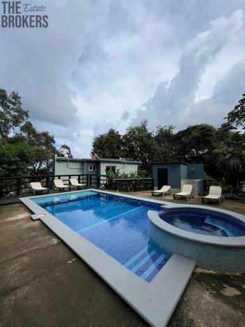 Prodej bytu 3+1, Coxen Hole, Roatán, Honduras, 139 m2