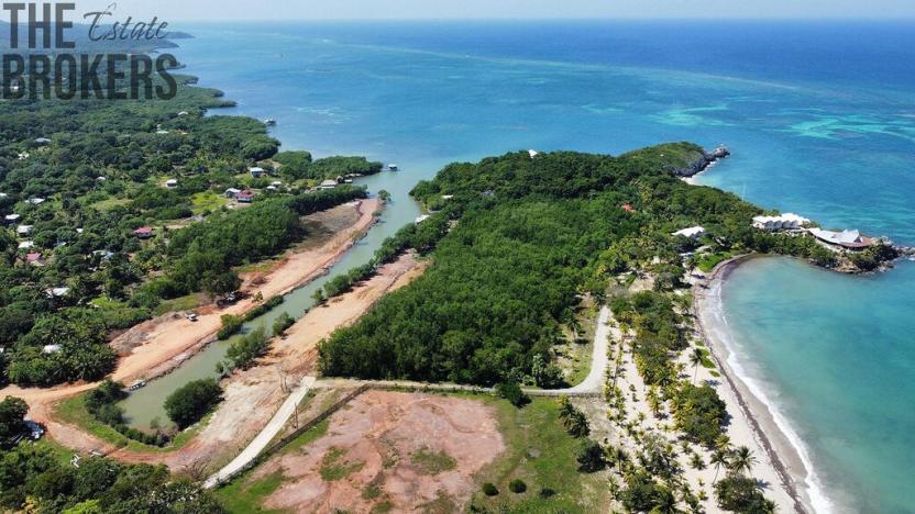 Prodej pozemku, Coxen Hole, Roatán, Honduras, 842 m2