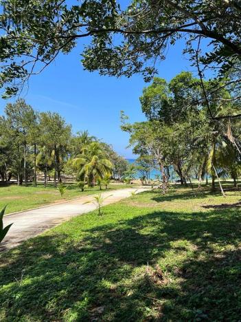 Prodej pozemku, Coxen Hole, Roatán, Honduras, 842 m2