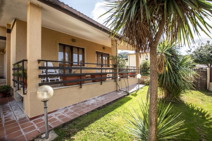 Prodej rodinného domu, Santa Maria Coghinas, Sardinie, Itálie, 450 m2