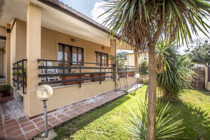 Prodej rodinného domu, Santa Maria Coghinas, Sardinie, Itálie, 450 m2