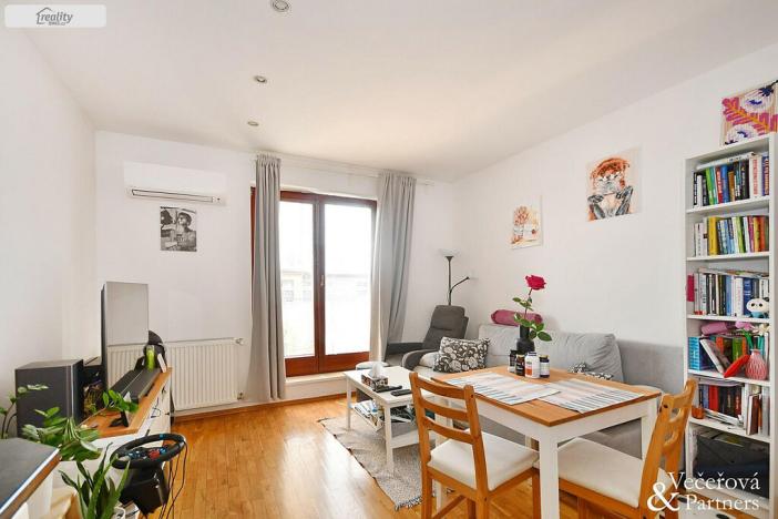 Pronájem bytu 2+kk, Praha - Štěrboholy, Andersenova, 40 m2