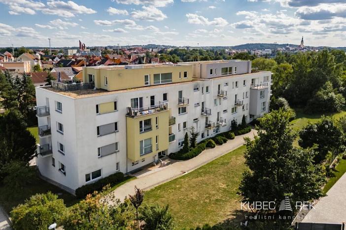 Prodej bytu 2+kk, Tábor, Janáčkova, 77 m2