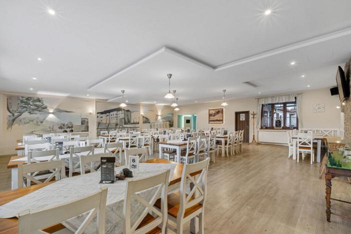 Prodej restaurace, Český Šternberk, 480 m2