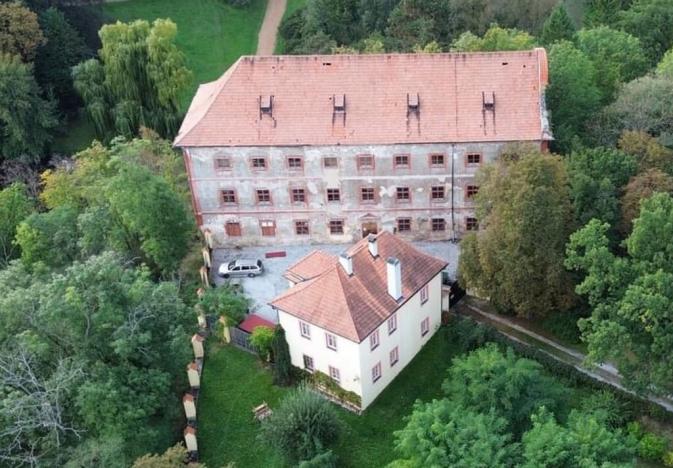 Pronájem skladu, Dobříš, Vargač, 1600 m2