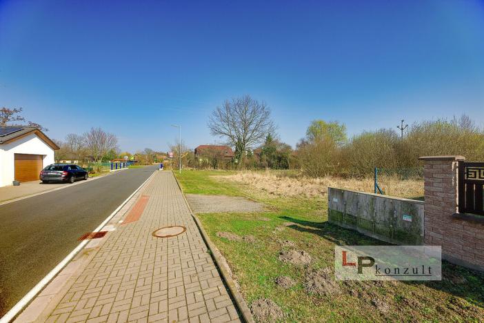 Prodej pozemku, Újezd u Sezemic, 875 m2