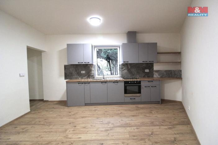 Pronájem bytu 1+kk, Líbeznice, Pod lipami, 35 m2