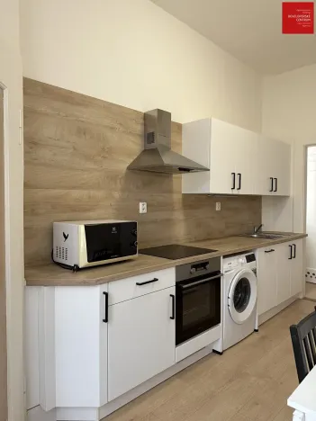 Pronájem bytu 3+1, Mariánské Lázně, Hlavní třída, 90 m2