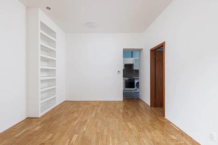 Pronájem bytu 2+kk, Praha - Nusle, Kloboučnická, 49 m2