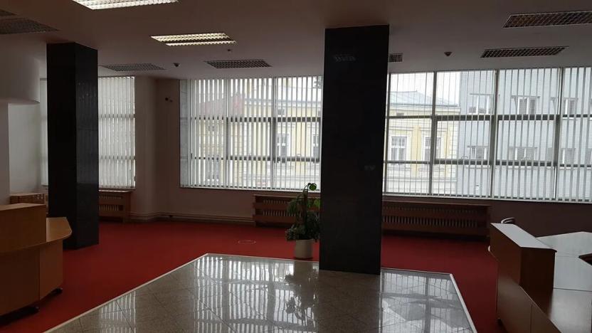 Pronájem kanceláře, Znojmo, náměstí Svobody, 280 m2