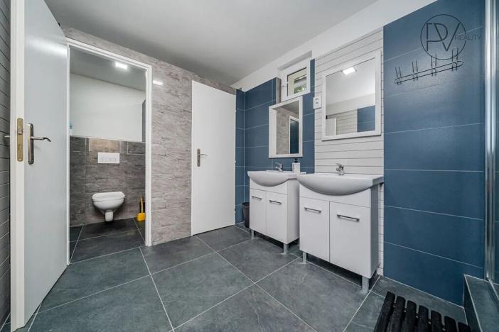 Prodej ubytování, Řeka, 250 m2