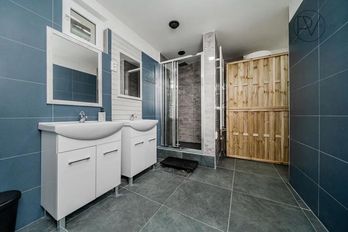 Prodej ubytování, Řeka, 250 m2