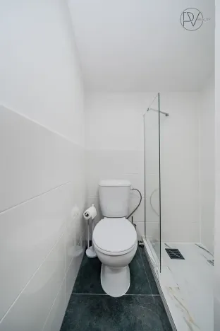 Prodej ubytování, Řeka, 250 m2