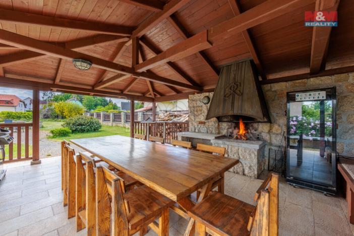 Prodej rodinného domu, Nová Role - Mezirolí, 221 m2