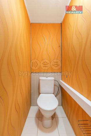 Pronájem bytu 2+1, Chomutov, Holešická, 62 m2