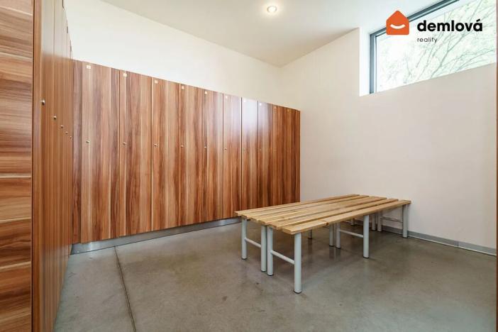 Prodej komerční nemovitosti, Orlová, Polní, 435 m2