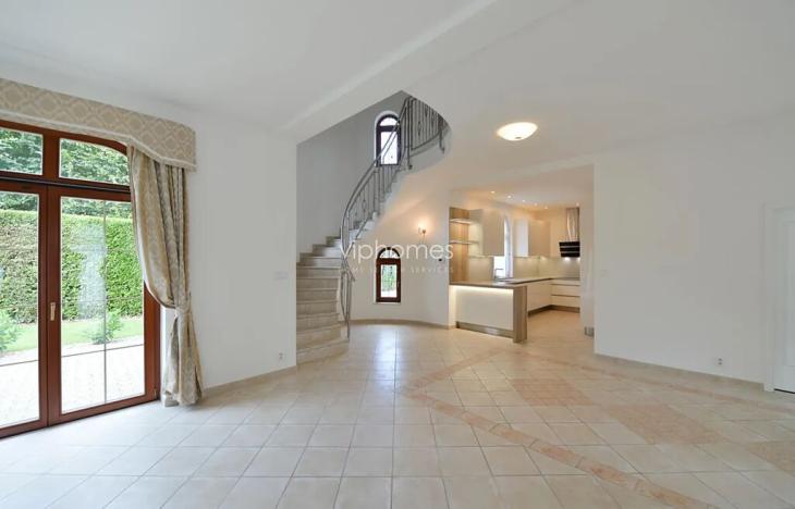 Pronájem vily, Praha - Nebušice, Nebušická, 270 m2