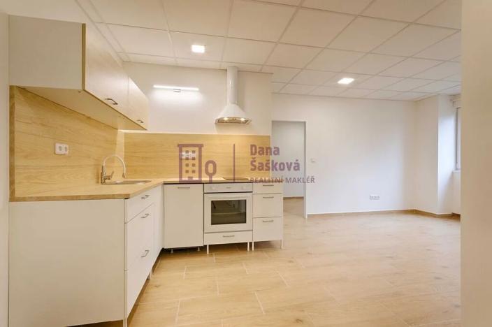 Pronájem bytu 3+kk, Jindřichův Hradec, Miřiovského, 60 m2