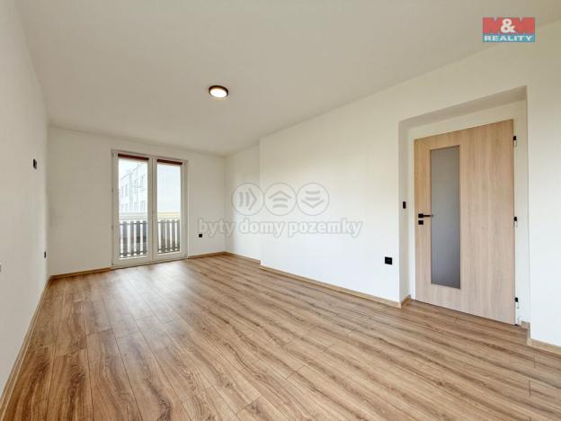 Prodej bytu 3+1, Černovice, Družstevní, 56 m2