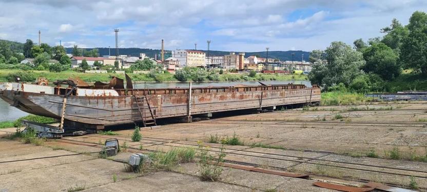 Prodej komerční nemovitosti, Děčín, Vítězství, 12815 m2