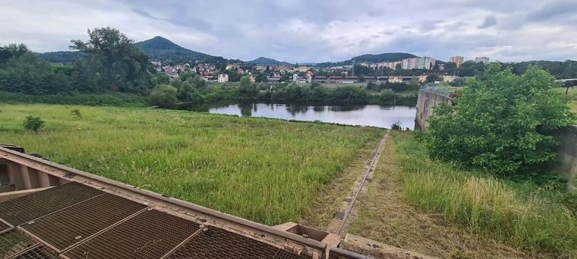 Prodej výrobních prostor, Děčín, Vítězství, 12815 m2