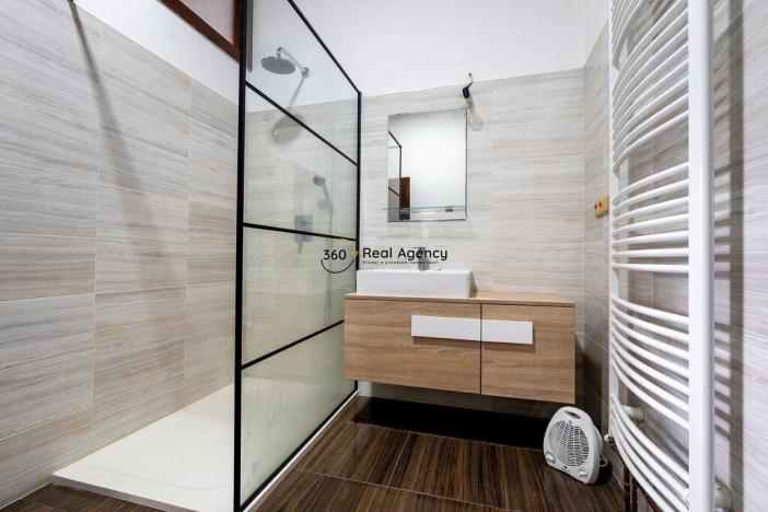 Prodej výrobních prostor, Hrušová, 1100 m2