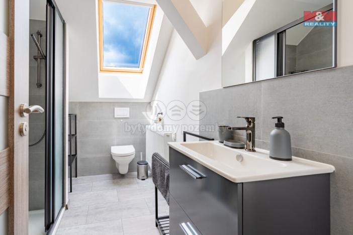 Pronájem atypického bytu, Hoštice, 60 m2