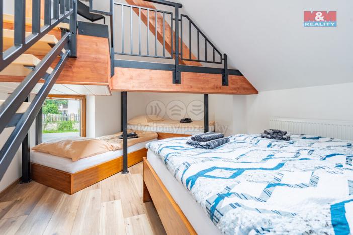 Pronájem atypického bytu, Hoštice, 60 m2